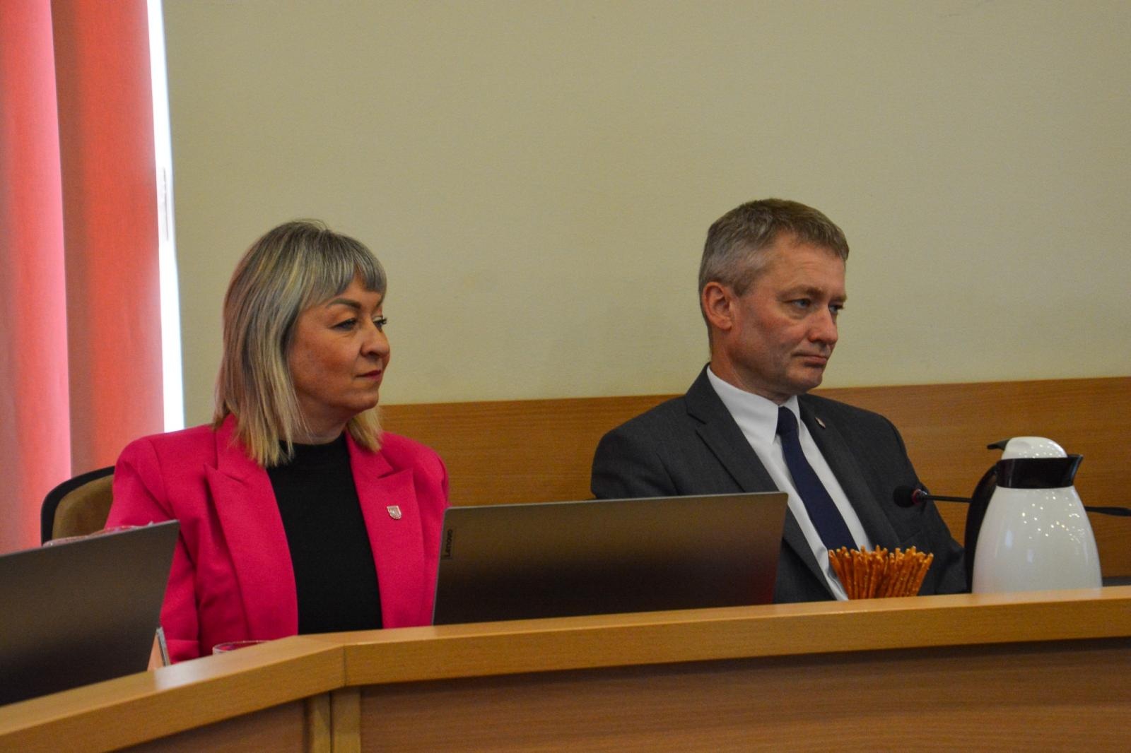 Zdjęcie w galerii na portalu naszraciborz.pl: Jacek Wojciechowicz złożył ślubowanie. Zdradził, jakie będą pierwsze działania wiadomości z regionu