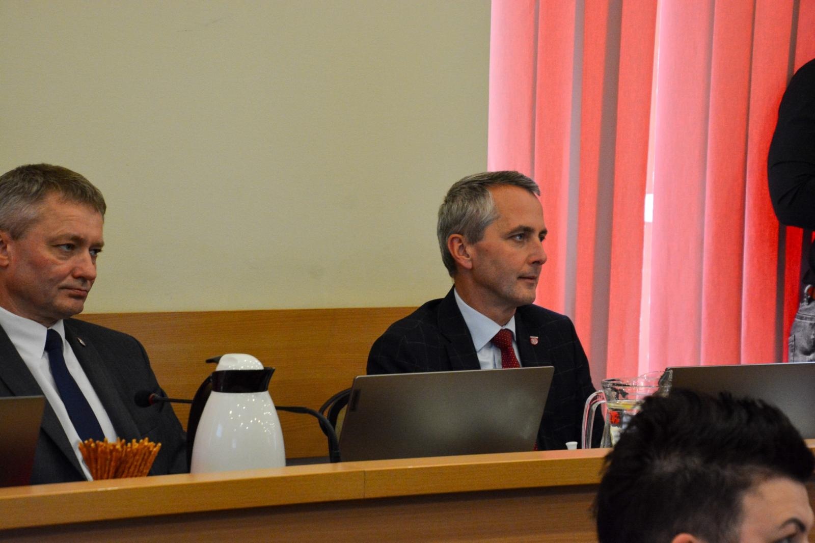 Zdjęcie w galerii na portalu naszraciborz.pl: Jacek Wojciechowicz złożył ślubowanie. Zdradził, jakie będą pierwsze działania wiadomości z regionu