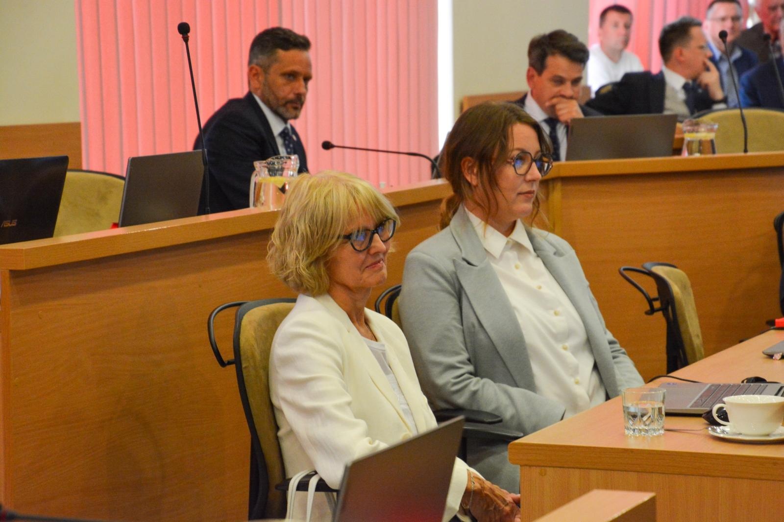 Zdjęcie w galerii na portalu naszraciborz.pl: Jacek Wojciechowicz złożył ślubowanie. Zdradził, jakie będą pierwsze działania wiadomości z regionu