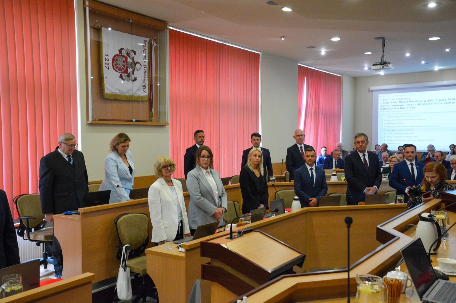 Zdjęcie w galerii na portalu naszraciborz.pl: Jacek Wojciechowicz złożył ślubowanie. Zdradził, jakie będą pierwsze działania wiadomości z regionu