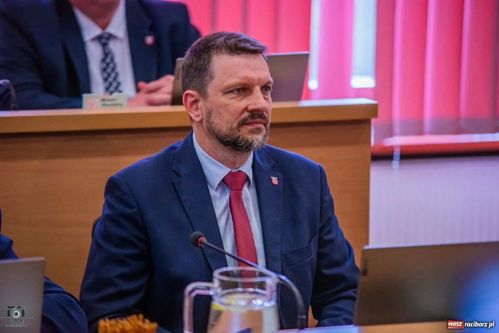 Zdjęcie w galerii na portalu naszraciborz.pl: Justyna Święty-Ersetic złożyła ślubowanie, Mirosław Lenk szefem rady. Rządząca większość podzieliła komisje wiadomości z regionu