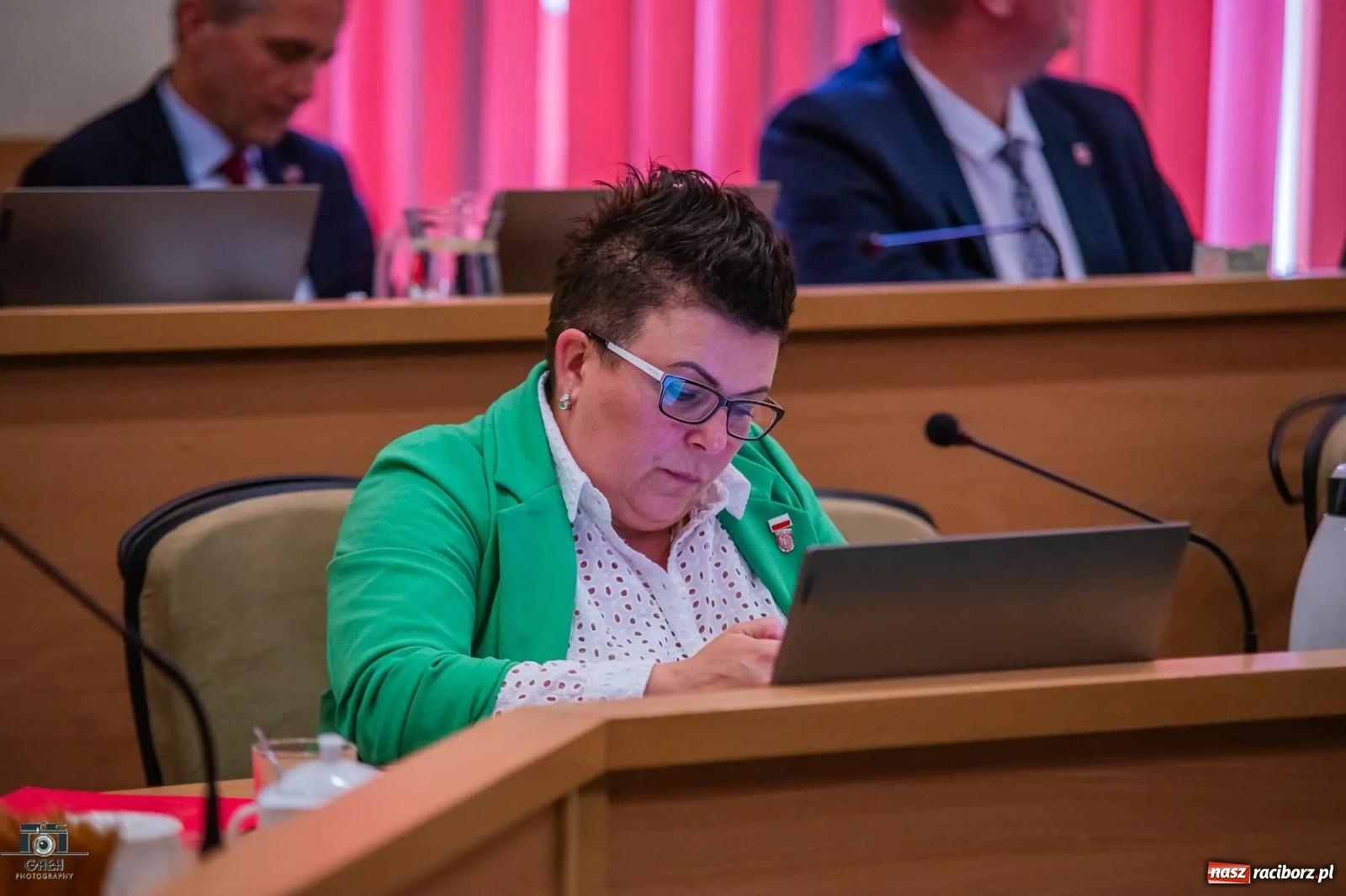 Zdjęcie w galerii na portalu naszraciborz.pl: Justyna Święty-Ersetic złożyła ślubowanie, Mirosław Lenk szefem rady. Rządząca większość podzieliła komisje wiadomości z regionu