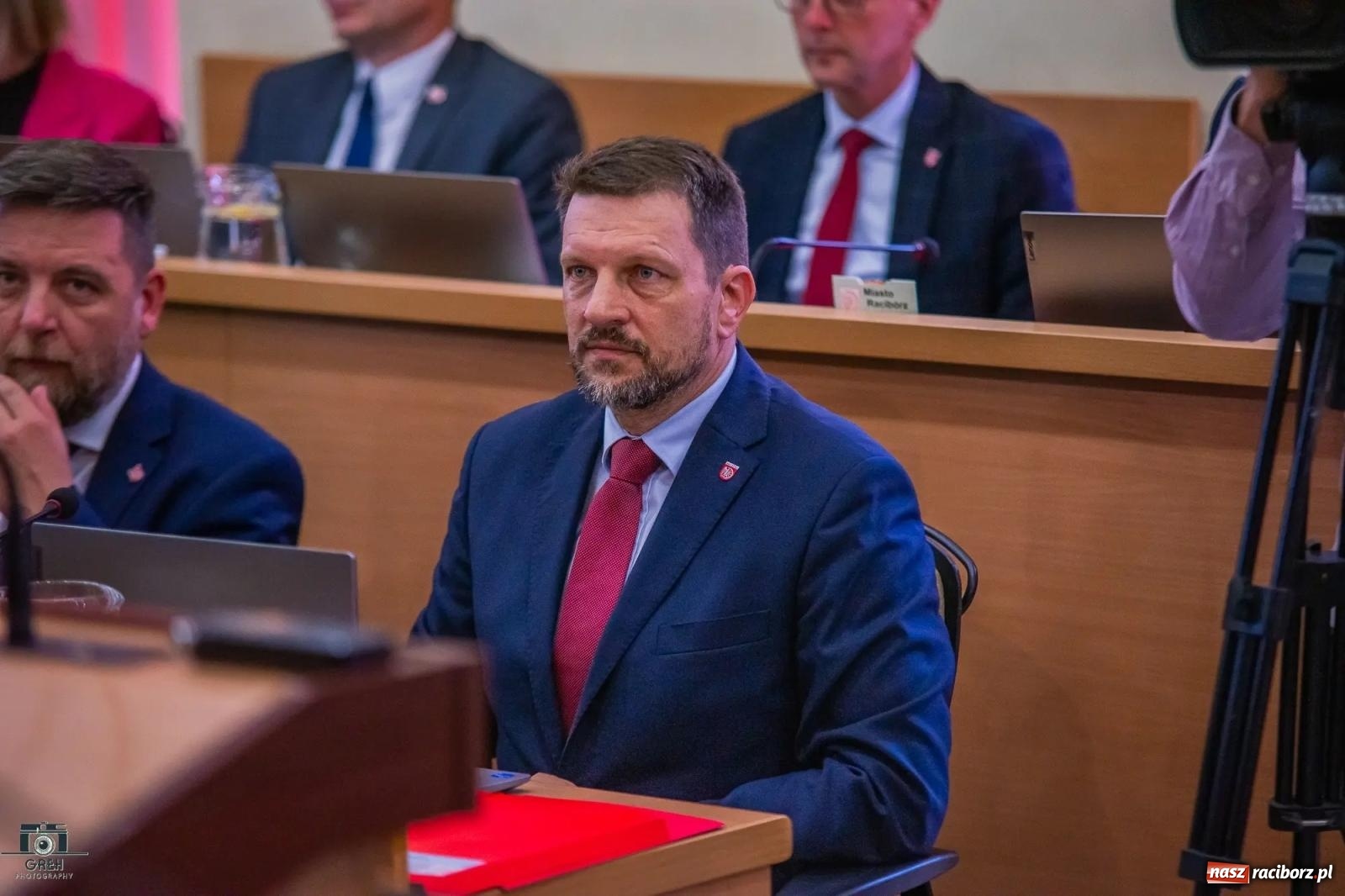 Zdjęcie w galerii na portalu naszraciborz.pl: Justyna Święty-Ersetic złożyła ślubowanie, Mirosław Lenk szefem rady. Rządząca większość podzieliła komisje wiadomości z regionu