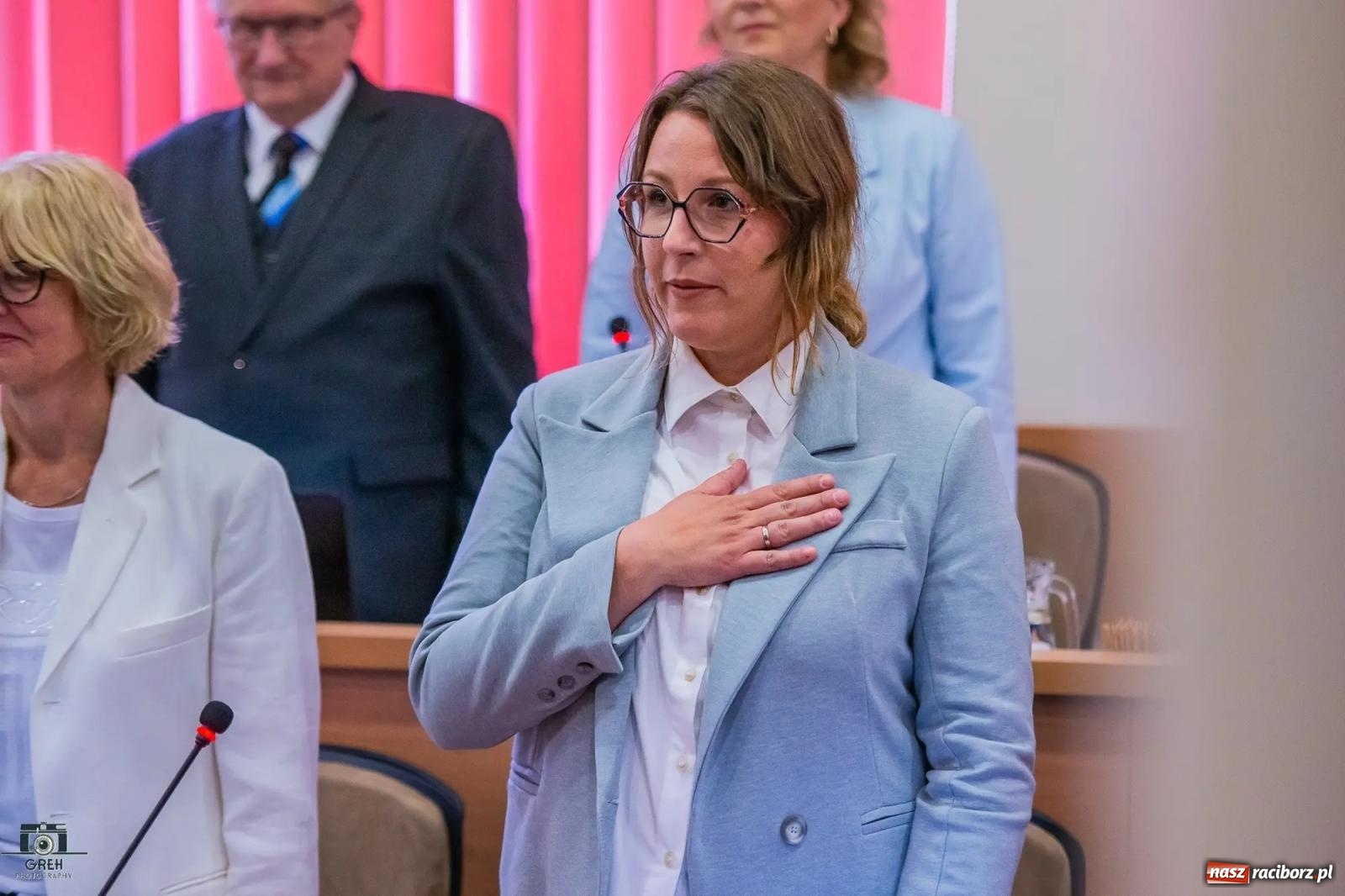 Zdjęcie w galerii na portalu naszraciborz.pl: Justyna Święty-Ersetic złożyła ślubowanie, Mirosław Lenk szefem rady. Rządząca większość podzieliła komisje wiadomości z regionu