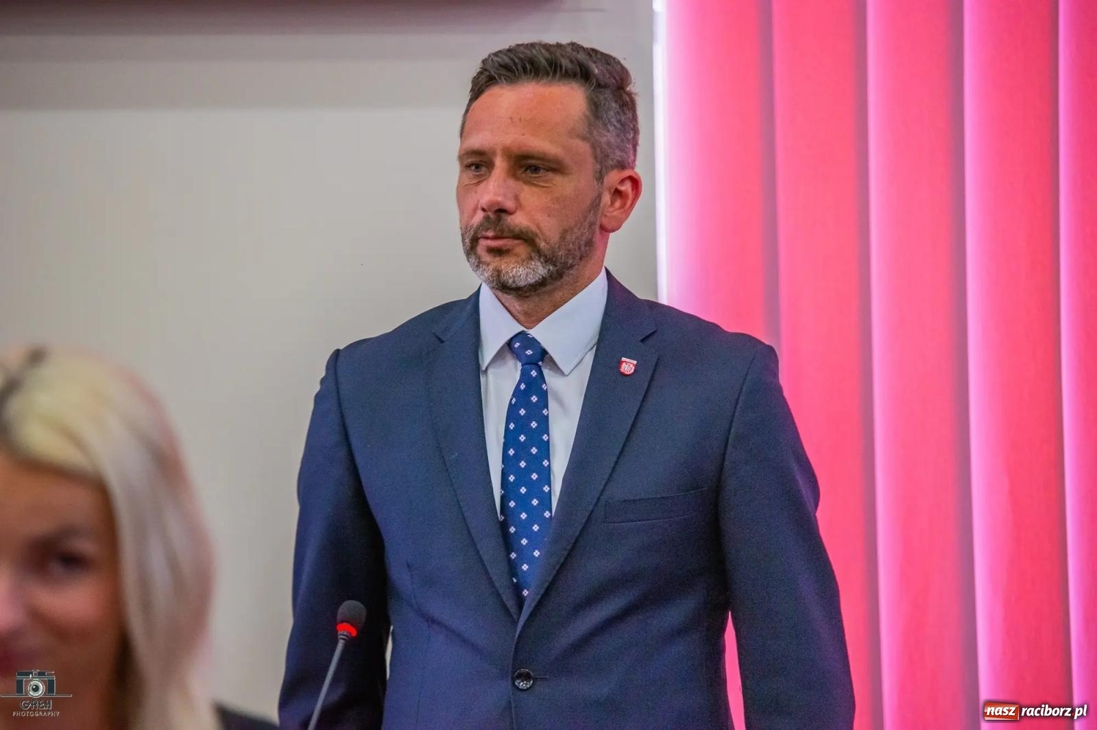 Zdjęcie w galerii na portalu naszraciborz.pl: Justyna Święty-Ersetic złożyła ślubowanie, Mirosław Lenk szefem rady. Rządząca większość podzieliła komisje wiadomości z regionu