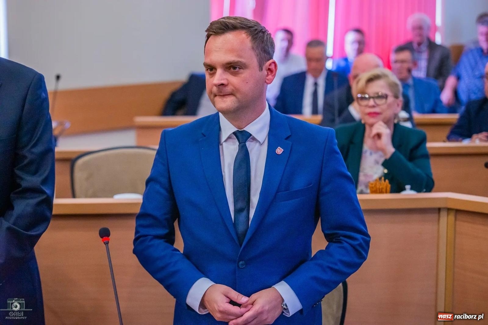 Zdjęcie w galerii na portalu naszraciborz.pl: Justyna Święty-Ersetic złożyła ślubowanie, Mirosław Lenk szefem rady. Rządząca większość podzieliła komisje wiadomości z regionu