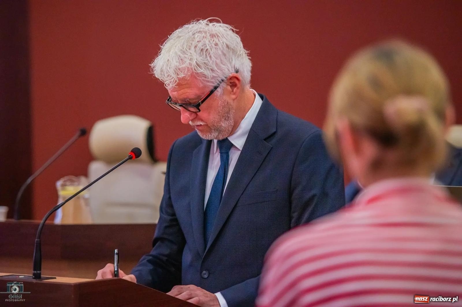 Zdjęcie w galerii na portalu naszraciborz.pl: Justyna Święty-Ersetic złożyła ślubowanie, Mirosław Lenk szefem rady. Rządząca większość podzieliła komisje wiadomości z regionu