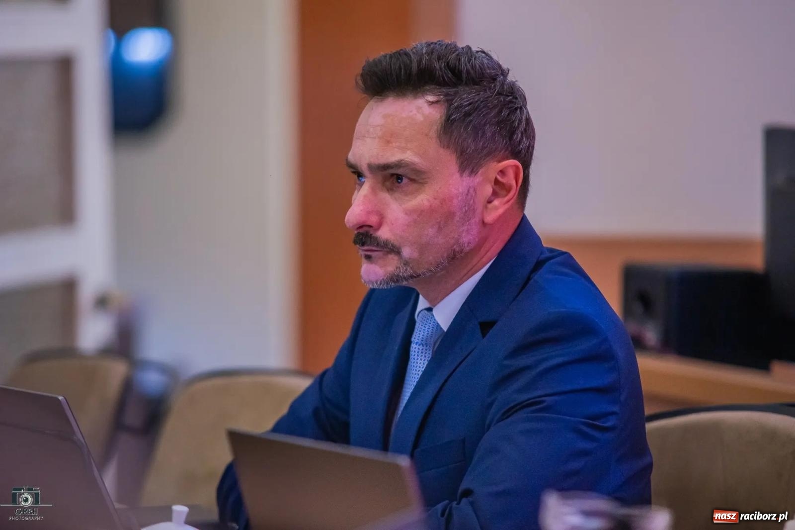 Zdjęcie w galerii na portalu naszraciborz.pl: Justyna Święty-Ersetic złożyła ślubowanie, Mirosław Lenk szefem rady. Rządząca większość podzieliła komisje wiadomości z regionu