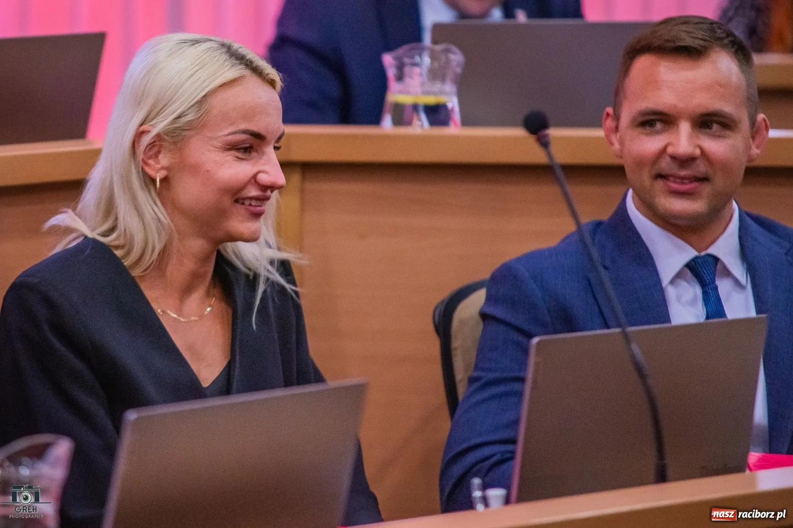 Zdjęcie w galerii na portalu naszraciborz.pl: Justyna Święty-Ersetic złożyła ślubowanie, Mirosław Lenk szefem rady. Rządząca większość podzieliła komisje wiadomości z regionu