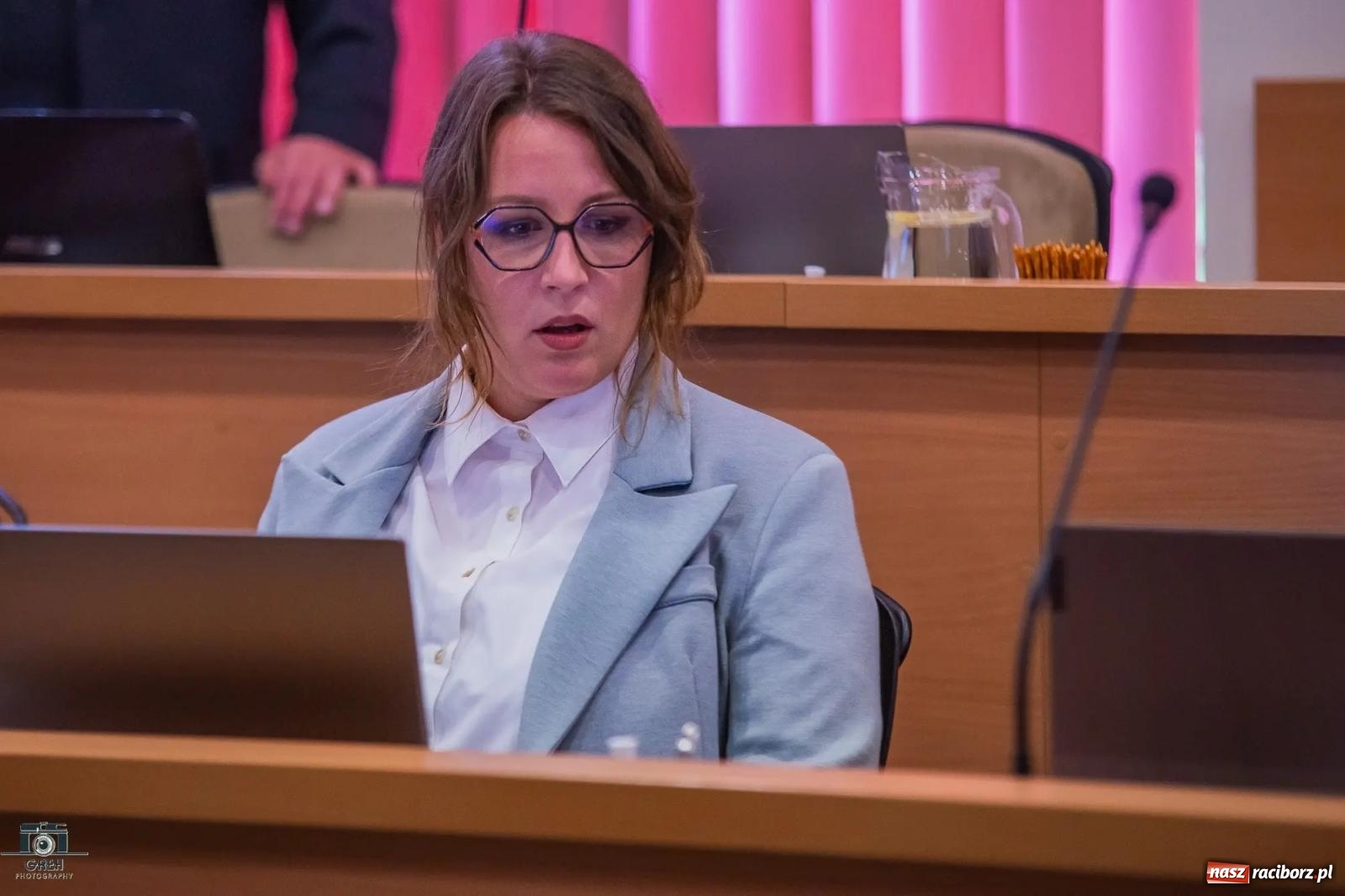 Zdjęcie w galerii na portalu naszraciborz.pl: Justyna Święty-Ersetic złożyła ślubowanie, Mirosław Lenk szefem rady. Rządząca większość podzieliła komisje wiadomości z regionu