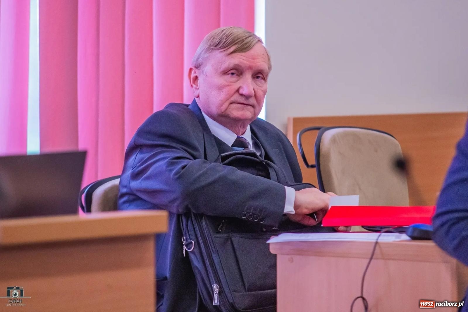 Zdjęcie w galerii na portalu naszraciborz.pl: Justyna Święty-Ersetic złożyła ślubowanie, Mirosław Lenk szefem rady. Rządząca większość podzieliła komisje wiadomości z regionu