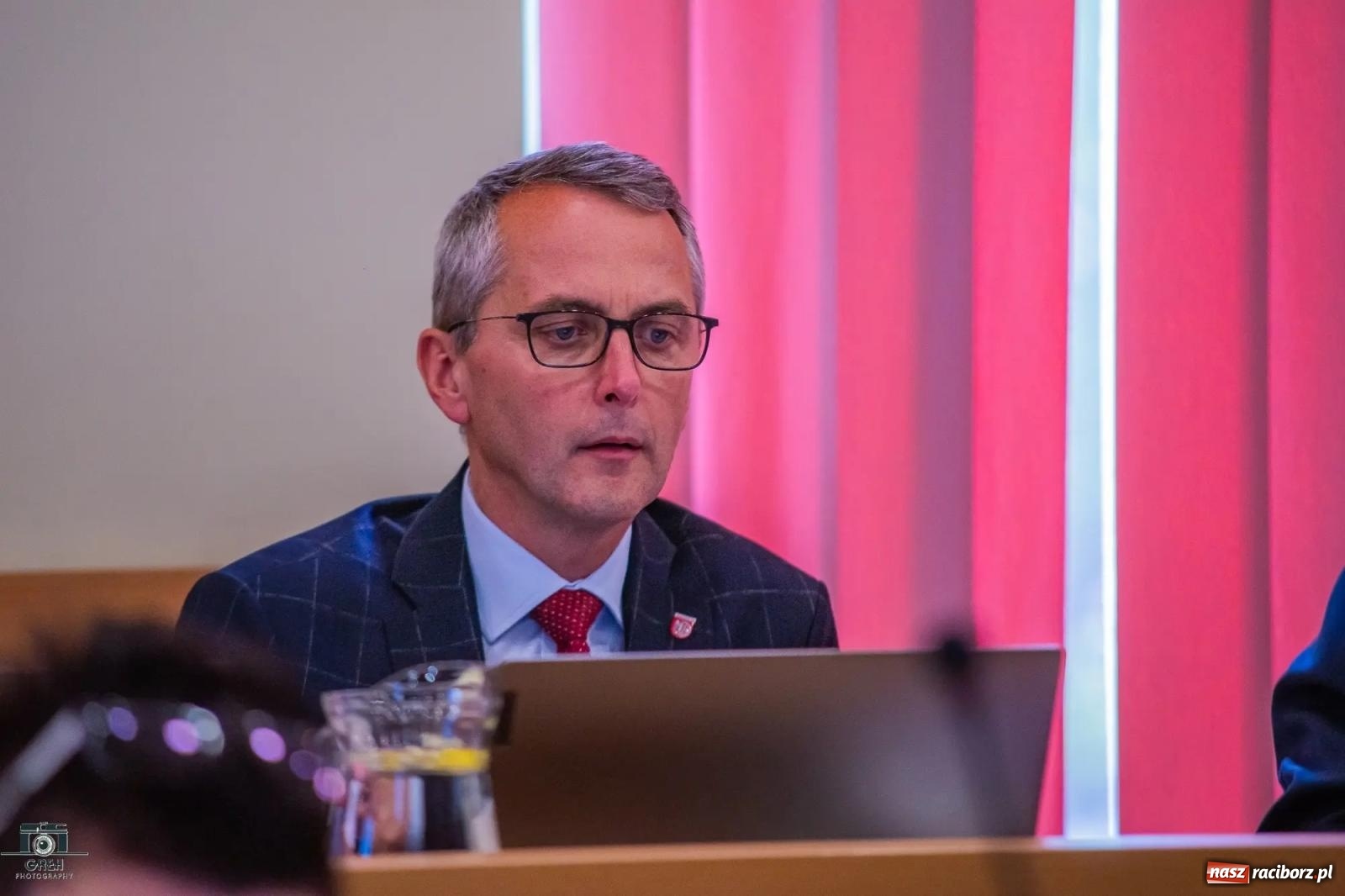 Zdjęcie w galerii na portalu naszraciborz.pl: Justyna Święty-Ersetic złożyła ślubowanie, Mirosław Lenk szefem rady. Rządząca większość podzieliła komisje wiadomości z regionu