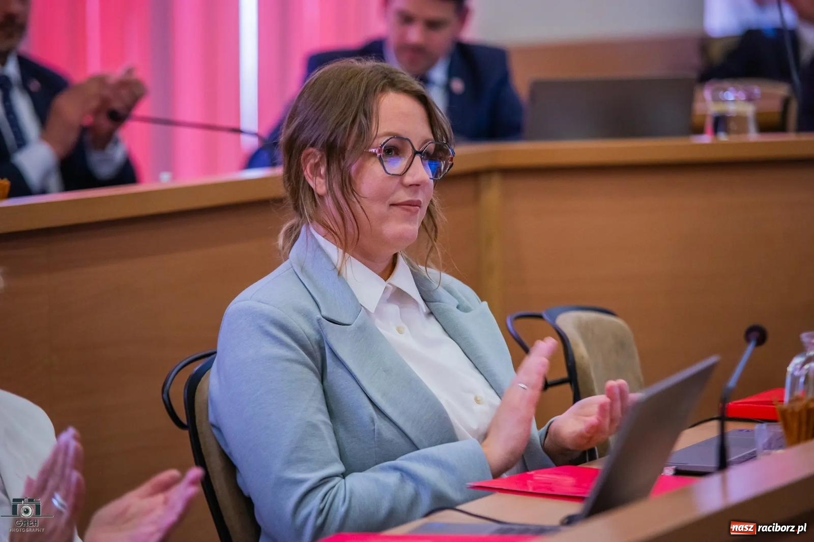 Zdjęcie w galerii na portalu naszraciborz.pl: Justyna Święty-Ersetic złożyła ślubowanie, Mirosław Lenk szefem rady. Rządząca większość podzieliła komisje wiadomości z regionu