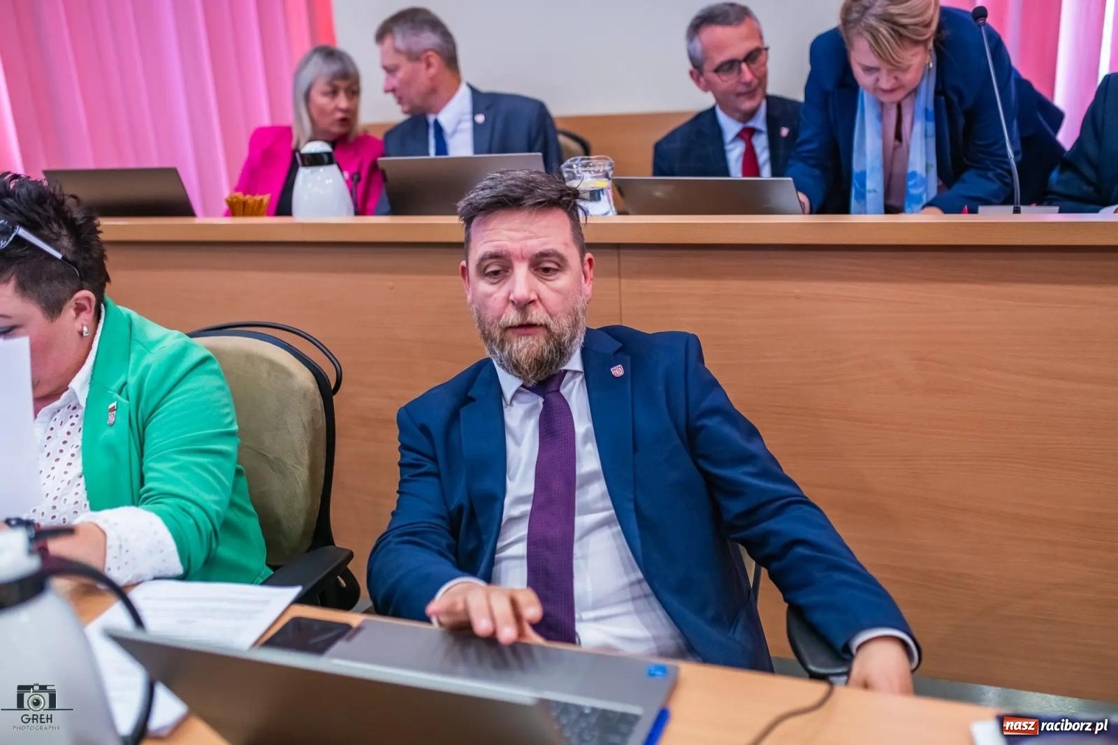 Zdjęcie w galerii na portalu naszraciborz.pl: Justyna Święty-Ersetic złożyła ślubowanie, Mirosław Lenk szefem rady. Rządząca większość podzieliła komisje wiadomości z regionu