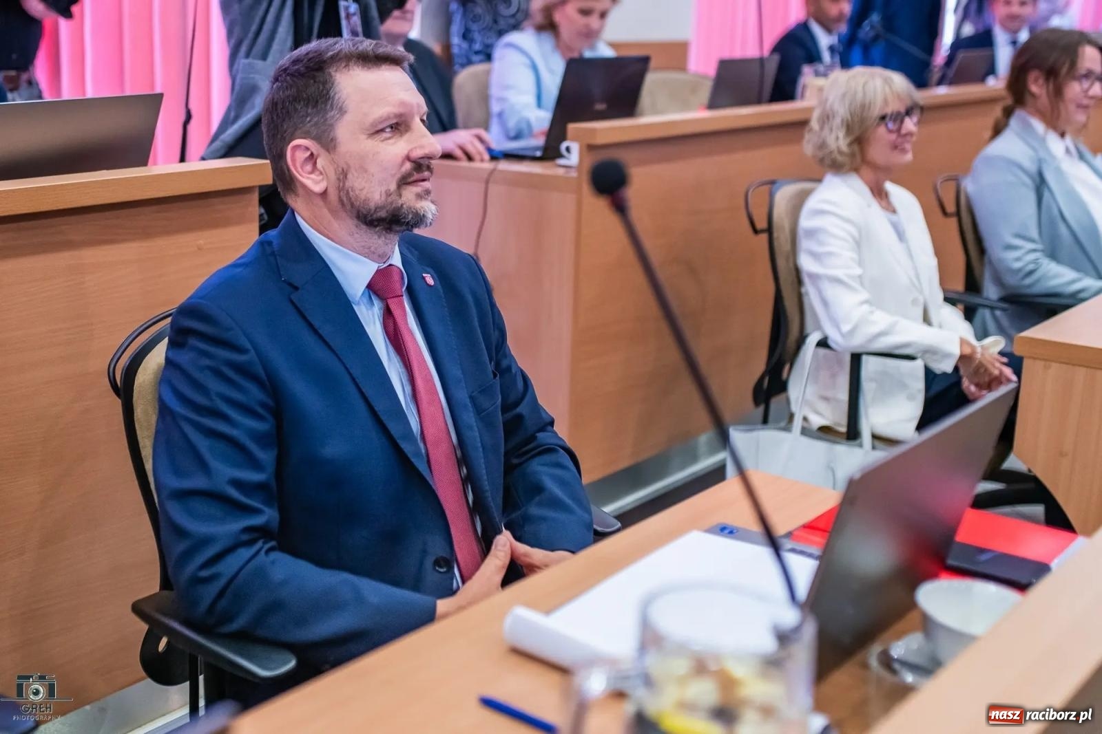 Zdjęcie w galerii na portalu naszraciborz.pl: Justyna Święty-Ersetic złożyła ślubowanie, Mirosław Lenk szefem rady. Rządząca większość podzieliła komisje wiadomości z regionu