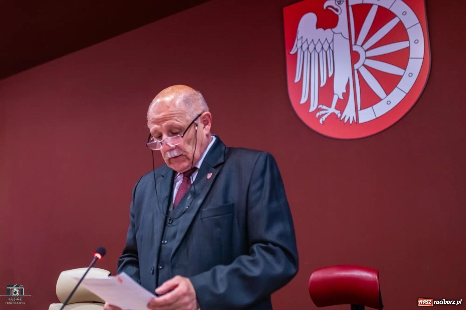 Zdjęcie w galerii na portalu naszraciborz.pl: Justyna Święty-Ersetic złożyła ślubowanie, Mirosław Lenk szefem rady. Rządząca większość podzieliła komisje wiadomości z regionu