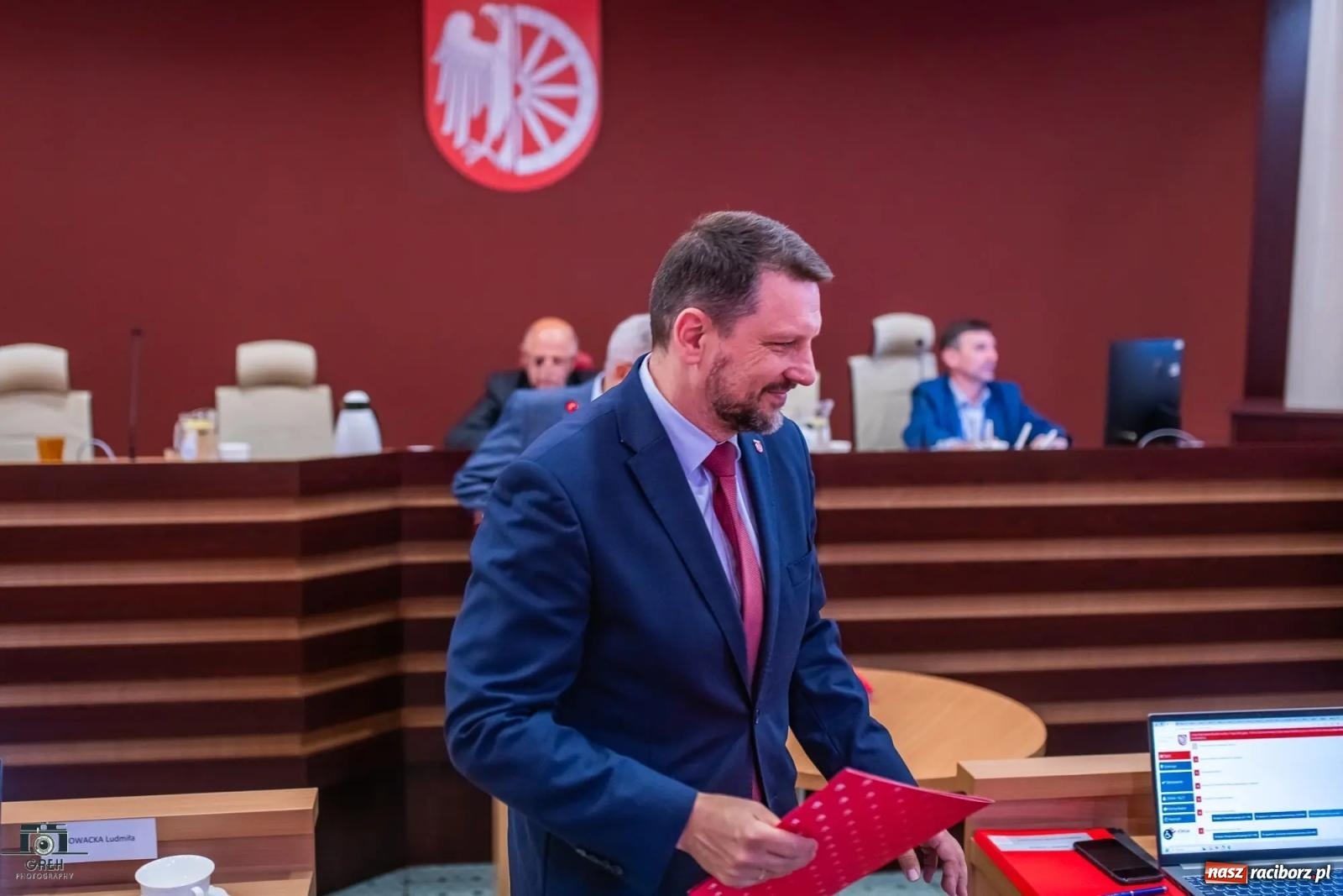 Zdjęcie w galerii na portalu naszraciborz.pl: Justyna Święty-Ersetic złożyła ślubowanie, Mirosław Lenk szefem rady. Rządząca większość podzieliła komisje wiadomości z regionu