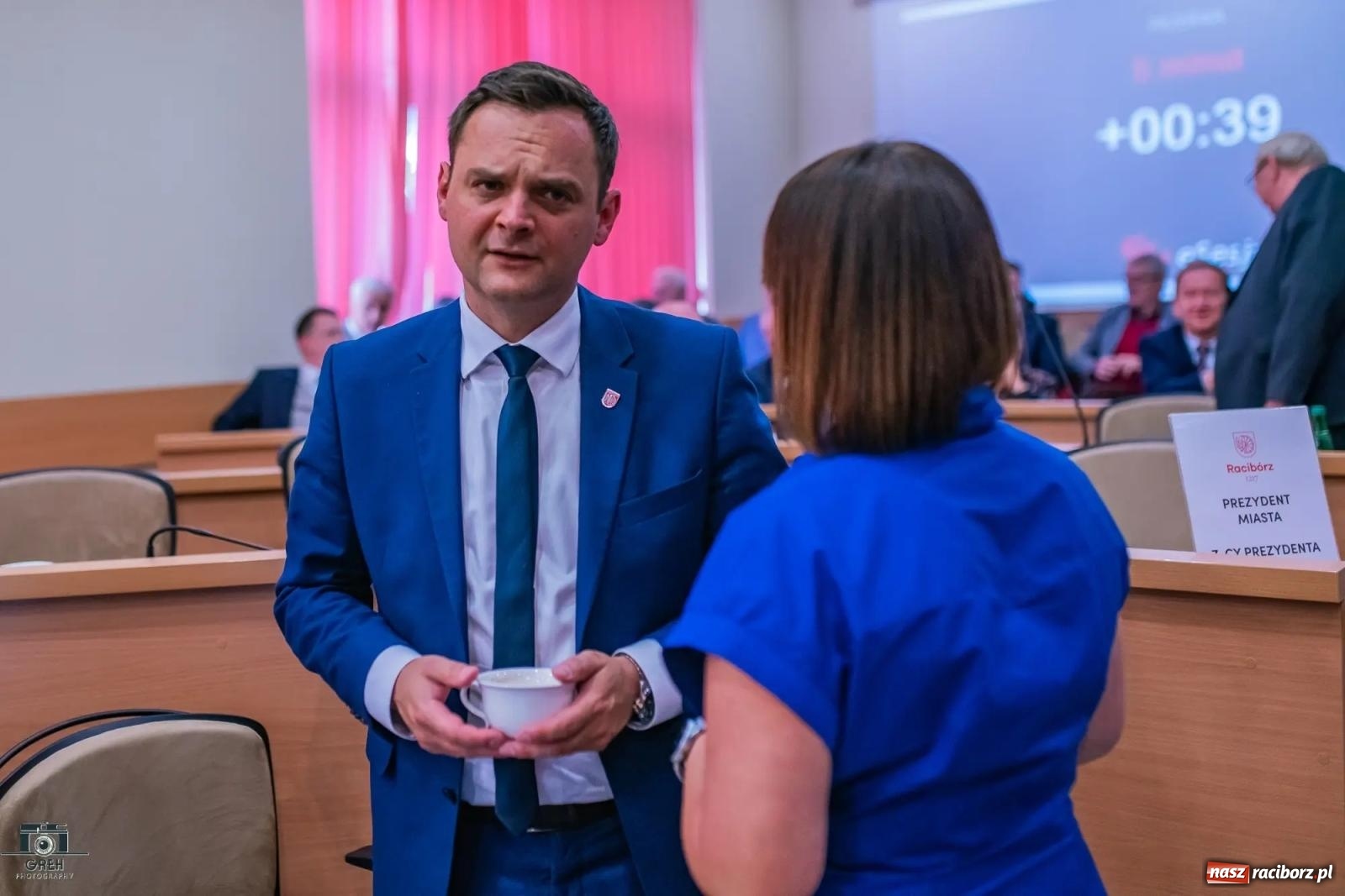 Zdjęcie w galerii na portalu naszraciborz.pl: Justyna Święty-Ersetic złożyła ślubowanie, Mirosław Lenk szefem rady. Rządząca większość podzieliła komisje wiadomości z regionu