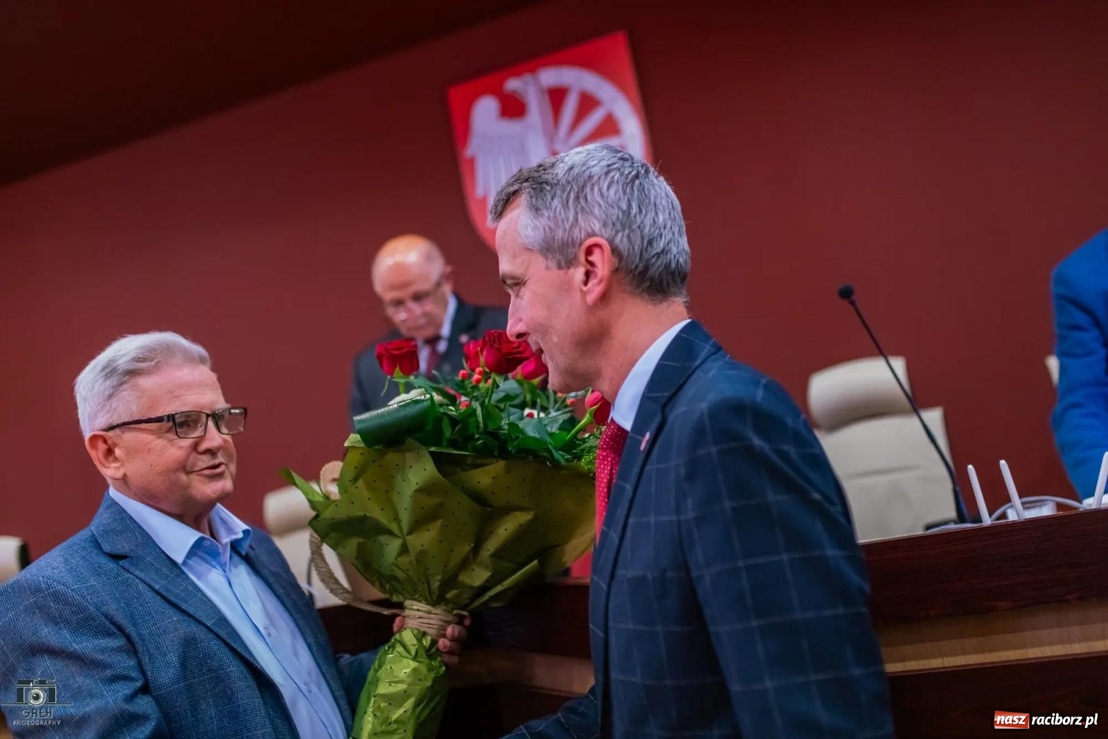 Zdjęcie w galerii na portalu naszraciborz.pl: Justyna Święty-Ersetic złożyła ślubowanie, Mirosław Lenk szefem rady. Rządząca większość podzieliła komisje wiadomości z regionu