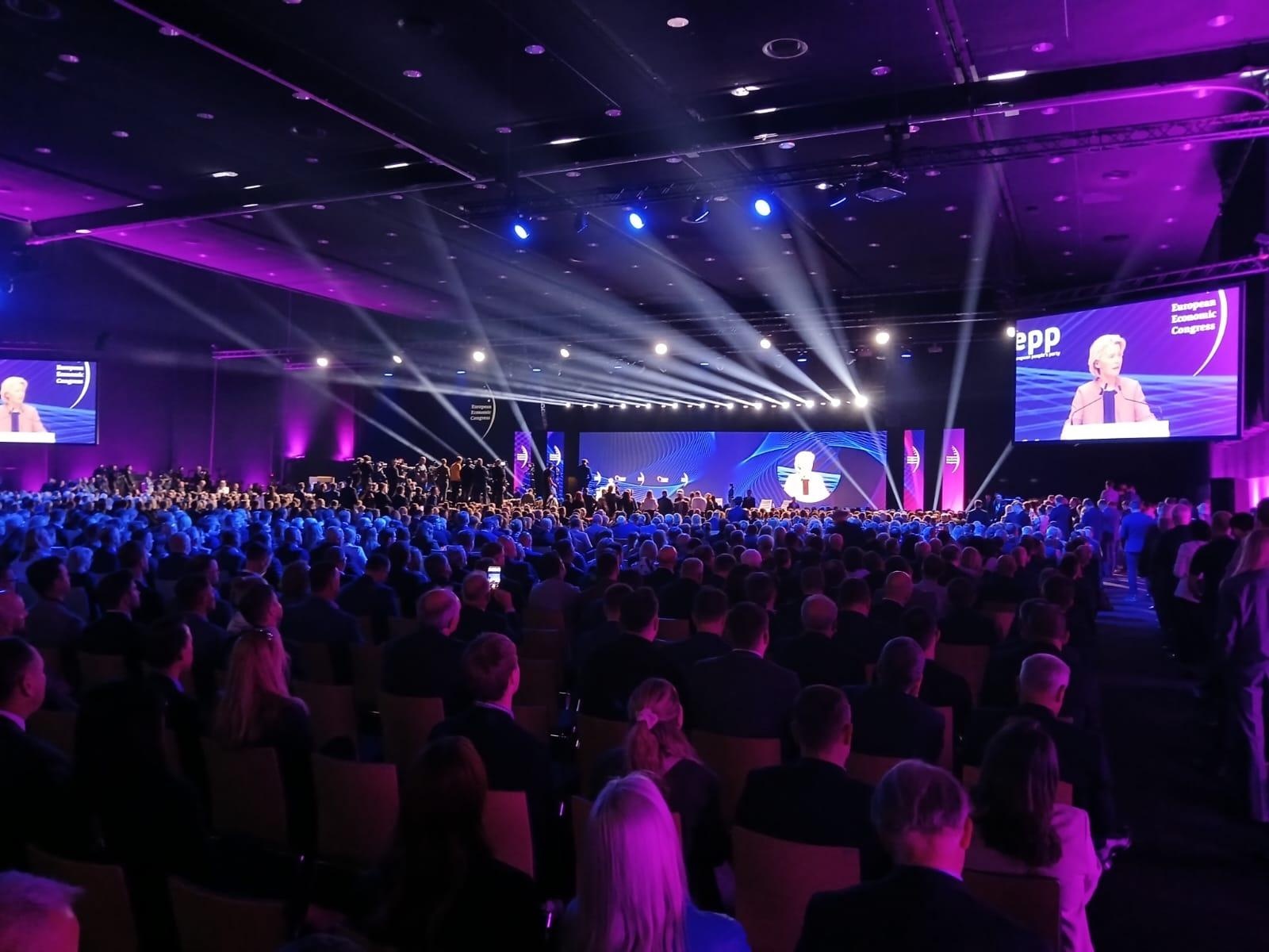 Zdjęcie w galerii na portalu naszraciborz.pl: Rozpoczął się Europejski Kongres Gospodarczy. Racibórz obecny na tym wydarzeniu wiadomości z regionu