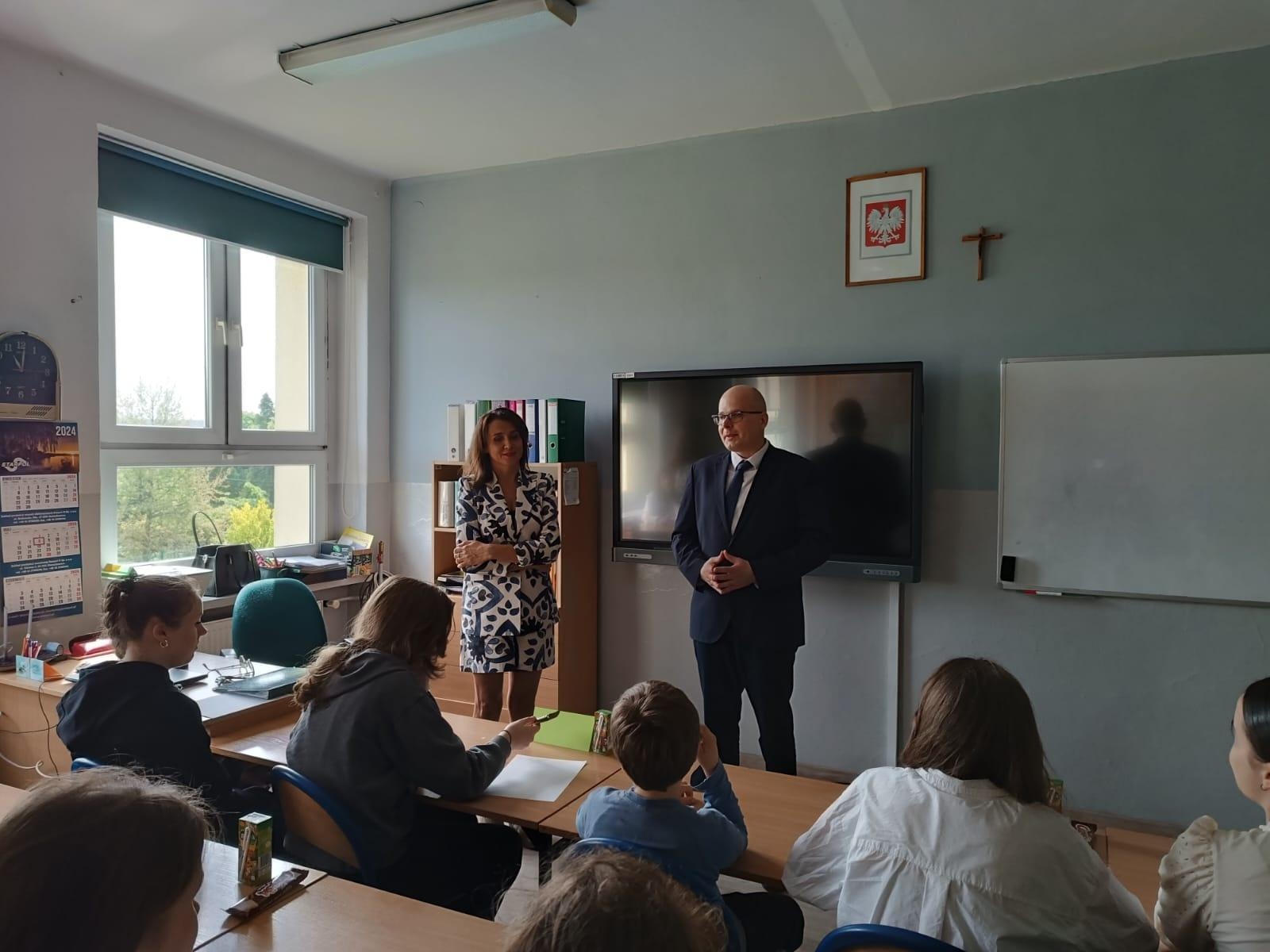 Zdjęcie w galerii na portalu naszraciborz.pl: Powiatowy konkurs Mistrz Ortografii wiadomości z regionu