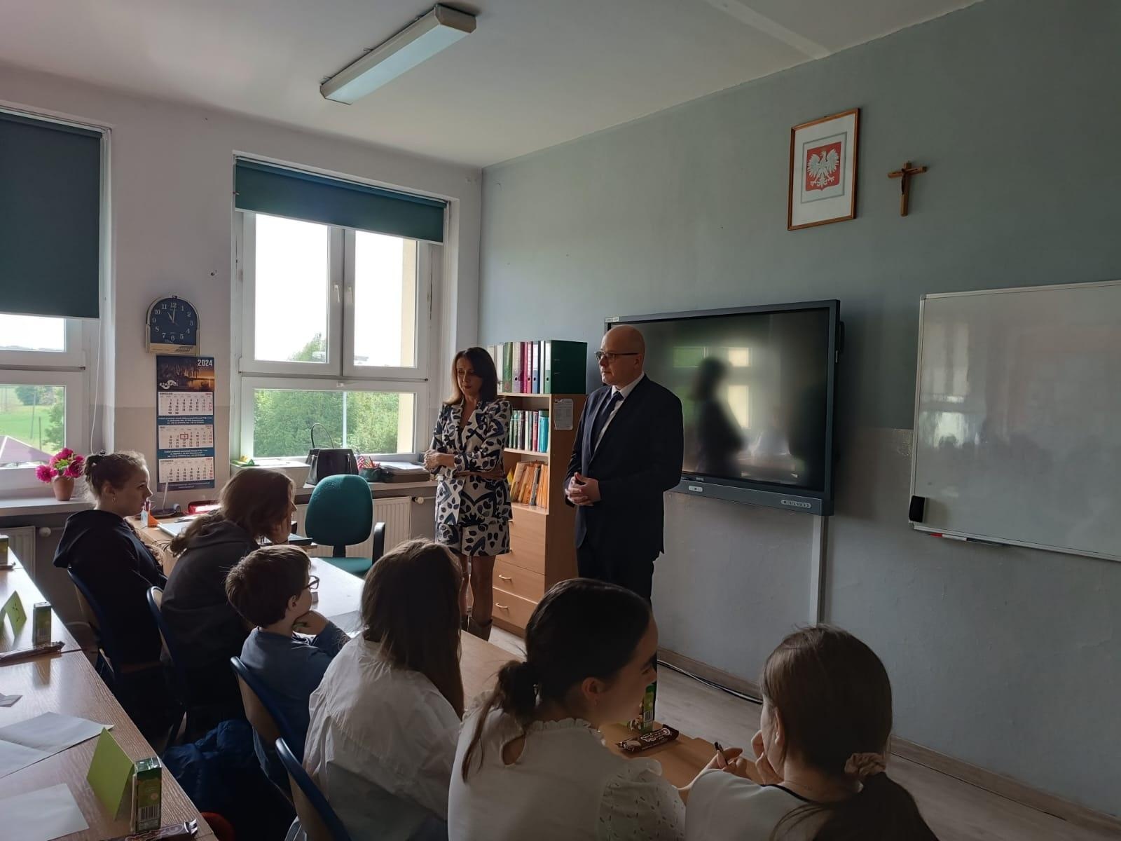 Zdjęcie w galerii na portalu naszraciborz.pl: Powiatowy konkurs Mistrz Ortografii wiadomości z regionu