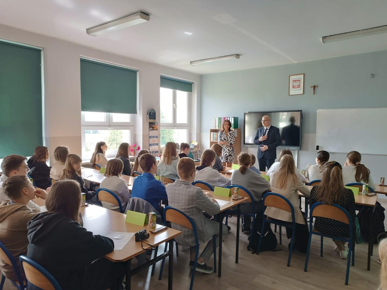 Zdjęcie w galerii na portalu naszraciborz.pl: Powiatowy konkurs Mistrz Ortografii wiadomości z regionu