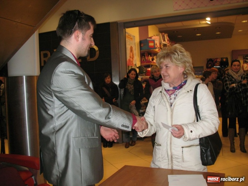 Zdjęcie w galerii na portalu naszraciborz.pl: Pierwsze nagrody w Młyńskiej rozdane wiadomości z regionu