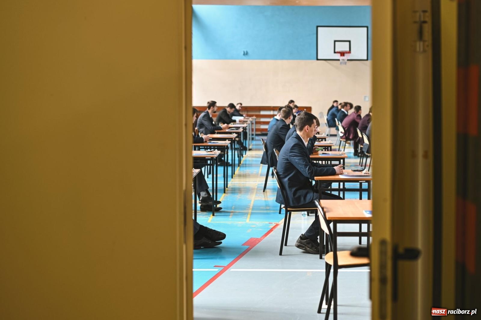 Zdjęcie w galerii na portalu naszraciborz.pl: Matura w raciborskim Mechaniku wiadomości z regionu