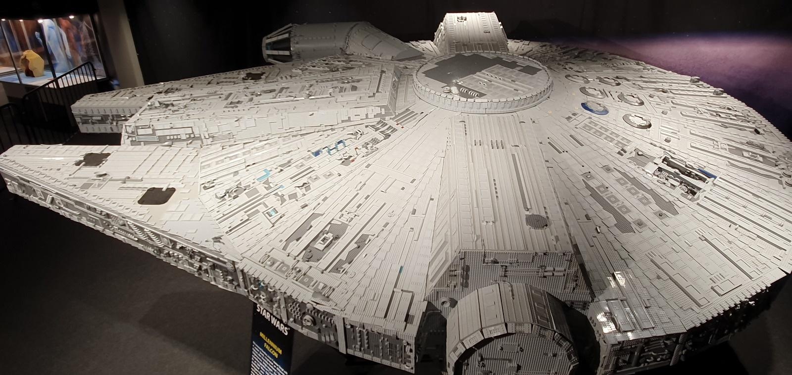 Zdjęcie w galerii na portalu naszraciborz.pl: Supermodel inspirowany Sokołem Millenium wylądował w Gliwicach wiadomości z regionu