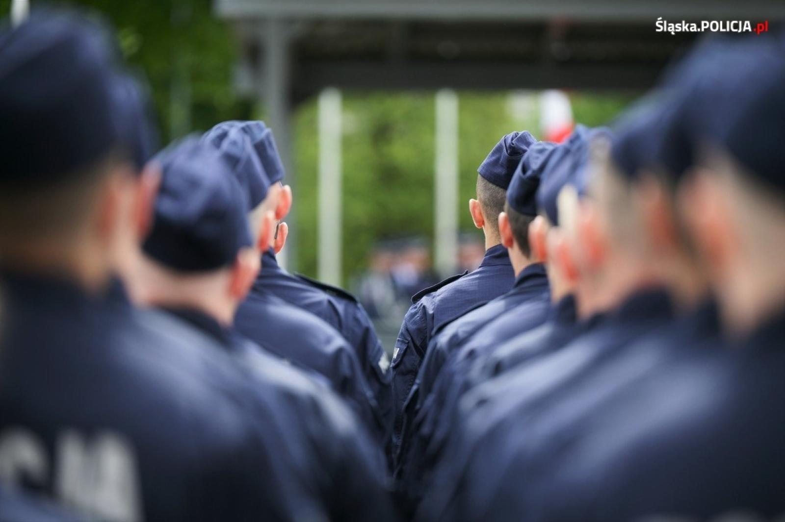 Zdjęcie w galerii na portalu naszraciborz.pl: Śląski garnizon policji ma nowych funkcjonariuszy wiadomości z regionu