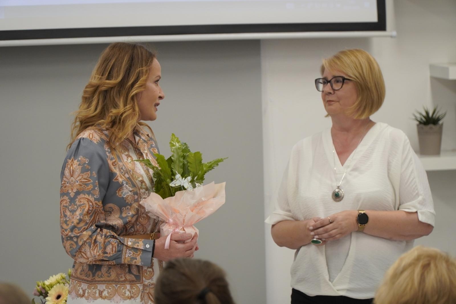 Zdjęcie w galerii na portalu naszraciborz.pl: Raciborscy bibliotekarze świętowali wiadomości z regionu