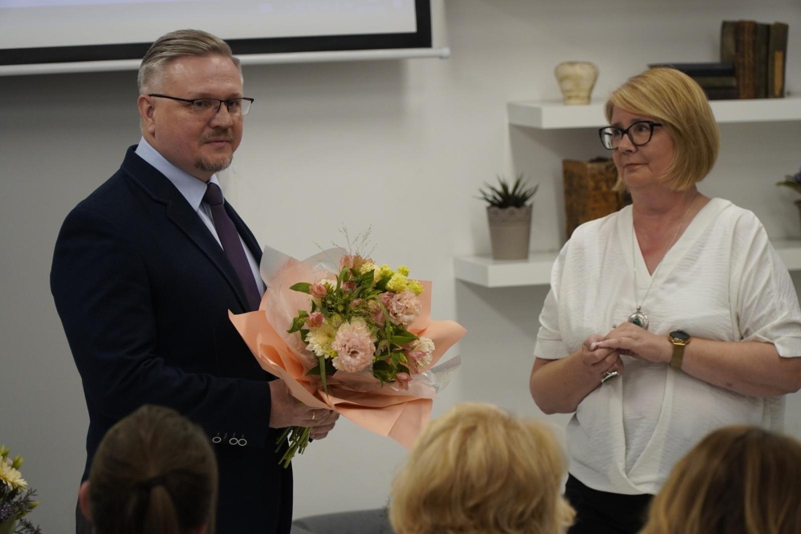 Zdjęcie w galerii na portalu naszraciborz.pl: Raciborscy bibliotekarze świętowali wiadomości z regionu