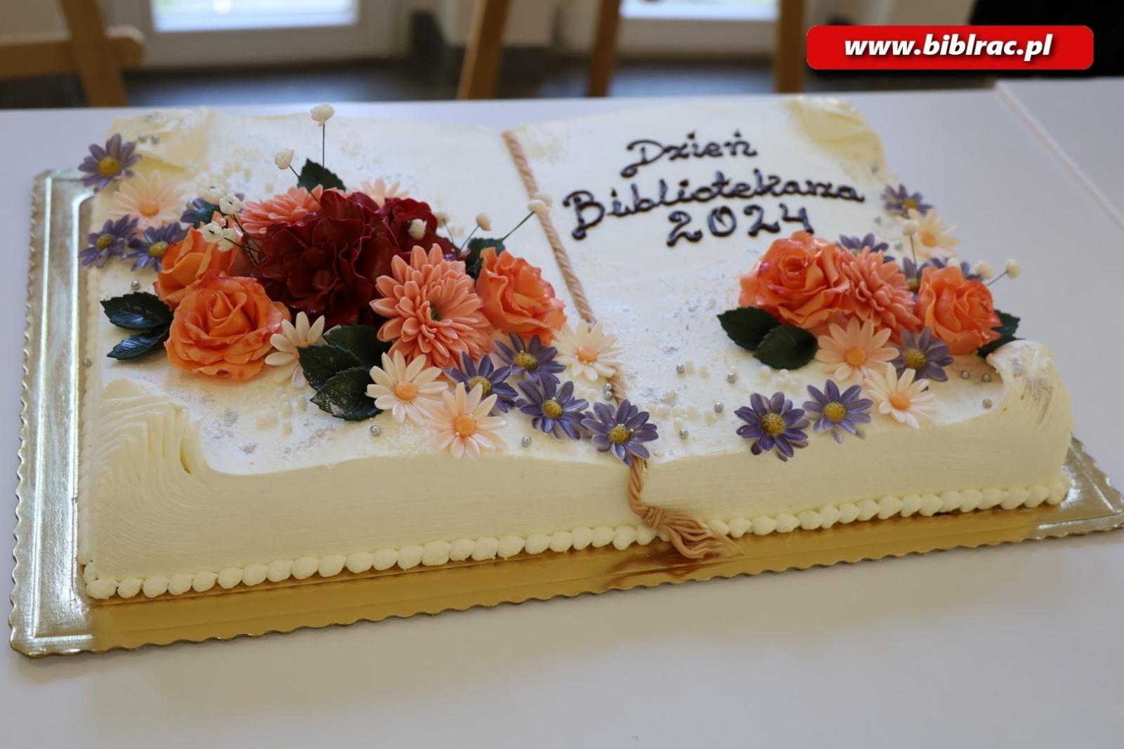 Zdjęcie w galerii na portalu naszraciborz.pl: Raciborscy bibliotekarze świętowali wiadomości z regionu