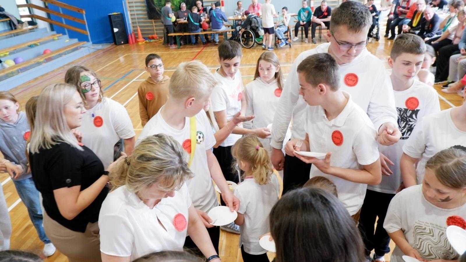 Zdjęcie w galerii na portalu naszraciborz.pl: Szkolny Dzień Wdzięczności w Bieńkowicach wiadomości z regionu