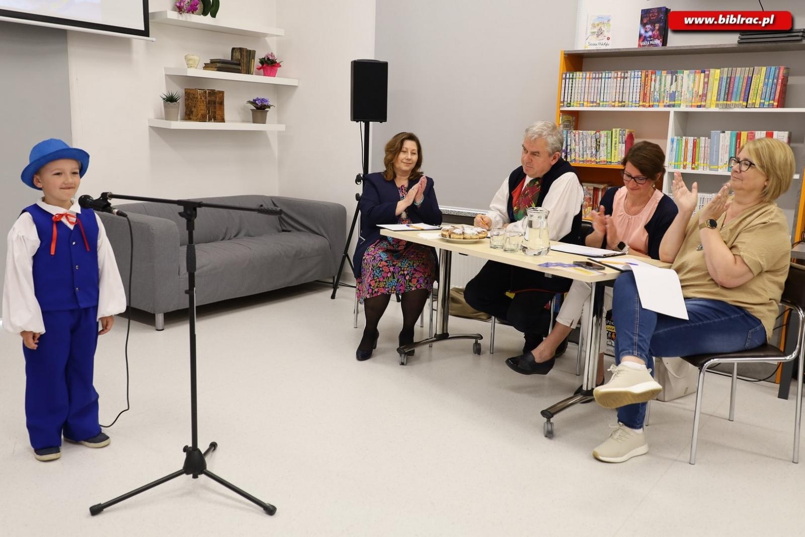 Zdjęcie w galerii na portalu naszraciborz.pl: Konkurs Gwary Śląskiej w raciborskiej bibliotece wiadomości z regionu