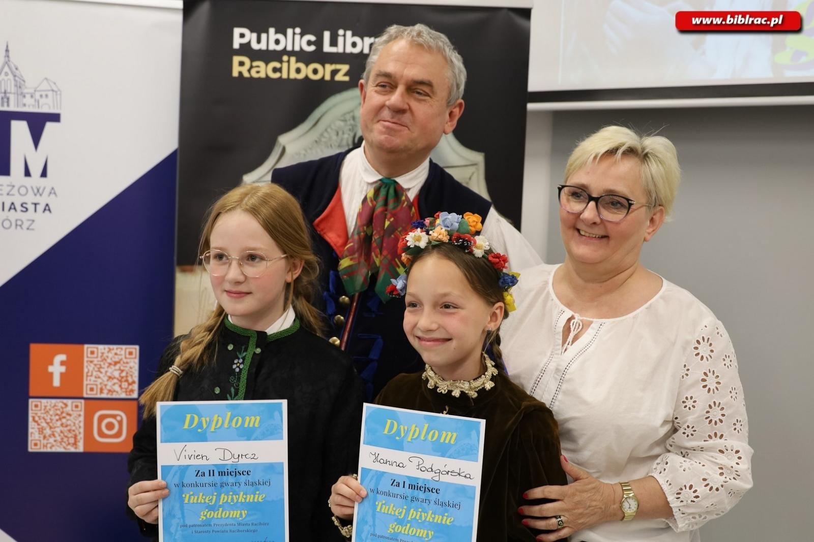 Zdjęcie w galerii na portalu naszraciborz.pl: Konkurs Gwary Śląskiej w raciborskiej bibliotece wiadomości z regionu