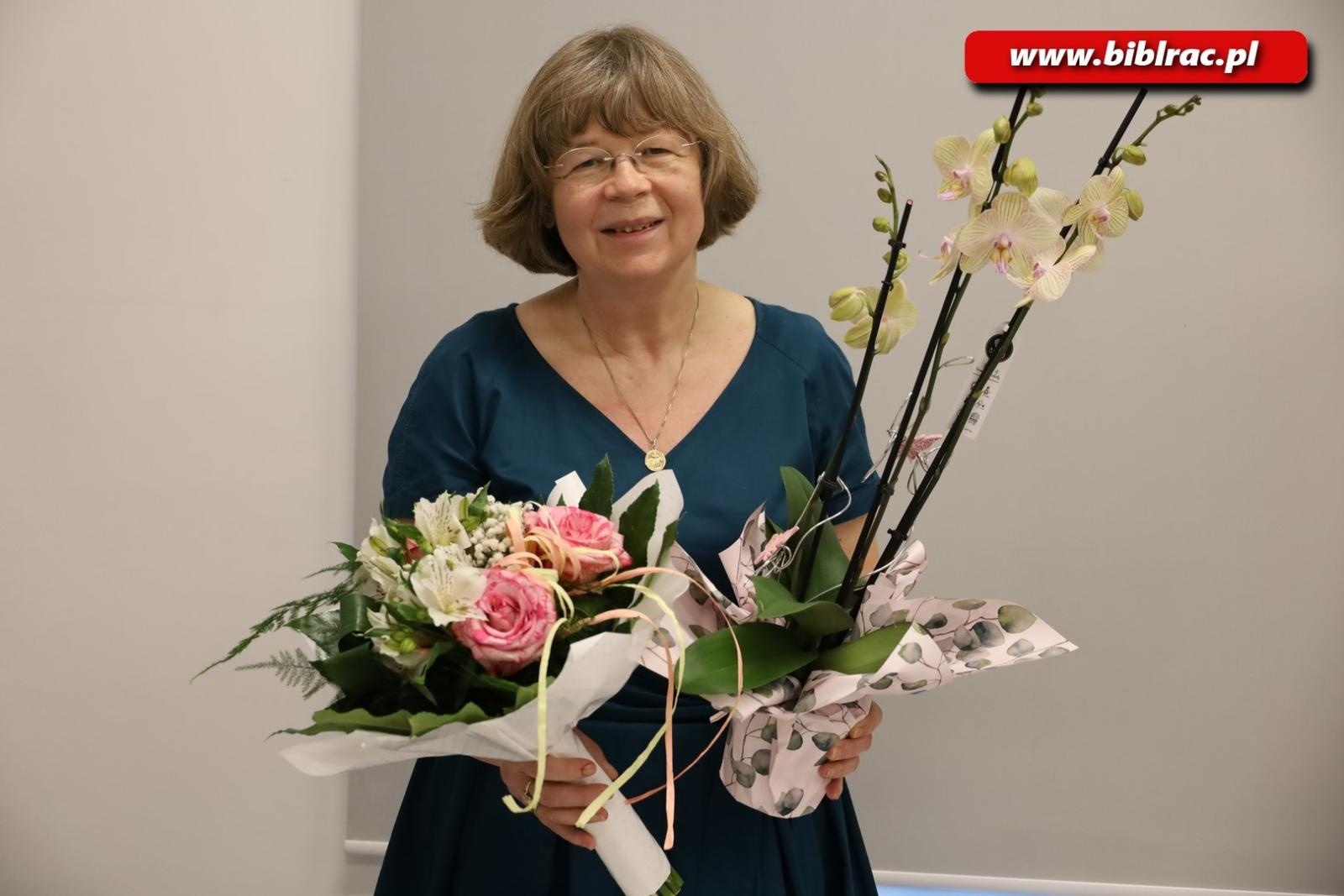 Zdjęcie w galerii na portalu naszraciborz.pl: SPOJRZENIA. W bibliotece otwarto nową wystawę FOTON-u wiadomości z regionu