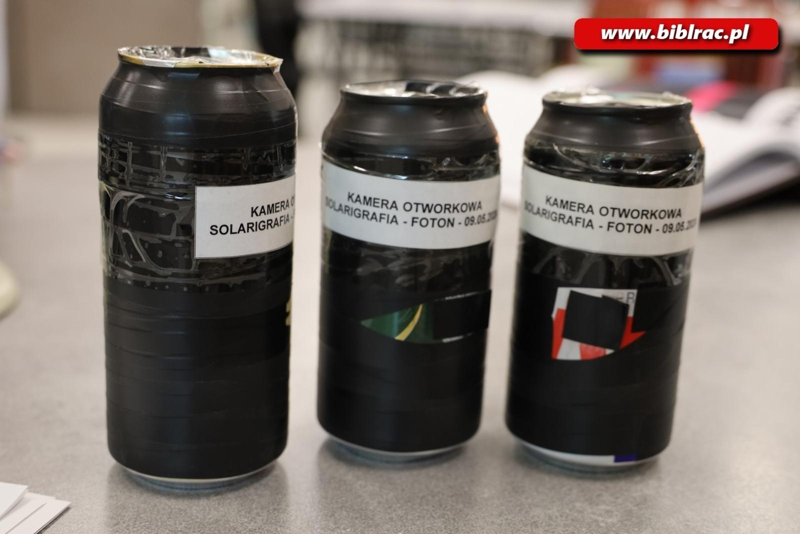 Zdjęcie w galerii na portalu naszraciborz.pl: SPOJRZENIA. W bibliotece otwarto nową wystawę FOTON-u wiadomości z regionu