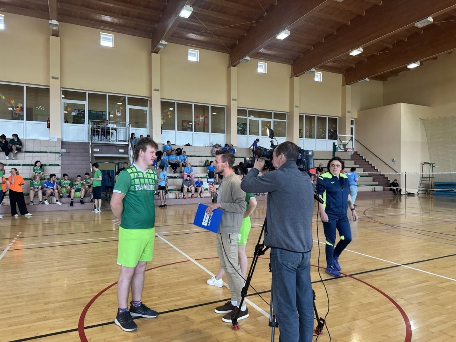 Zdjęcie w galerii na portalu naszraciborz.pl: Animusz gospodarzem Śląskiego Turnieju Badmintona OS wiadomości z regionu