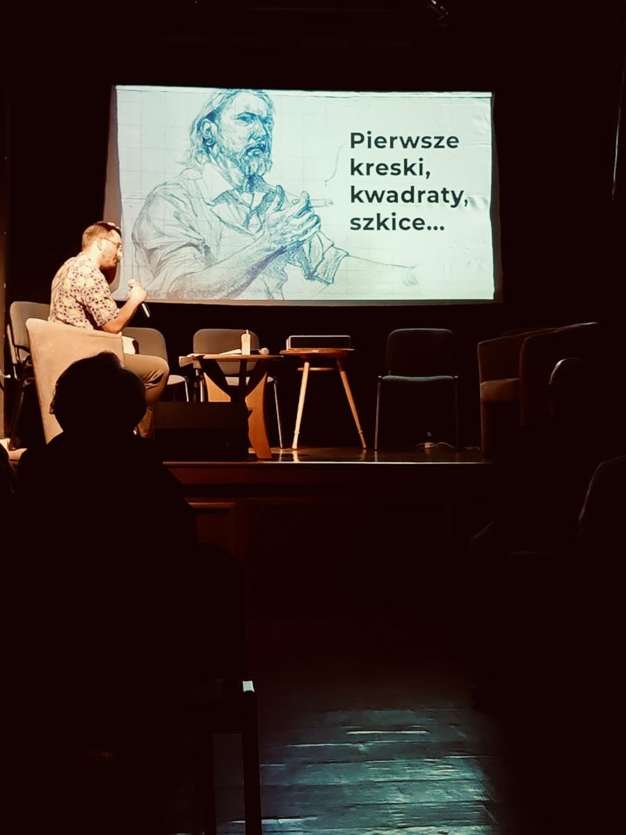 Zdjęcie w galerii na portalu naszraciborz.pl: Miejski Podwieczorek. W MDK-u opowiedziano o powstaniu muralu wiadomości z regionu