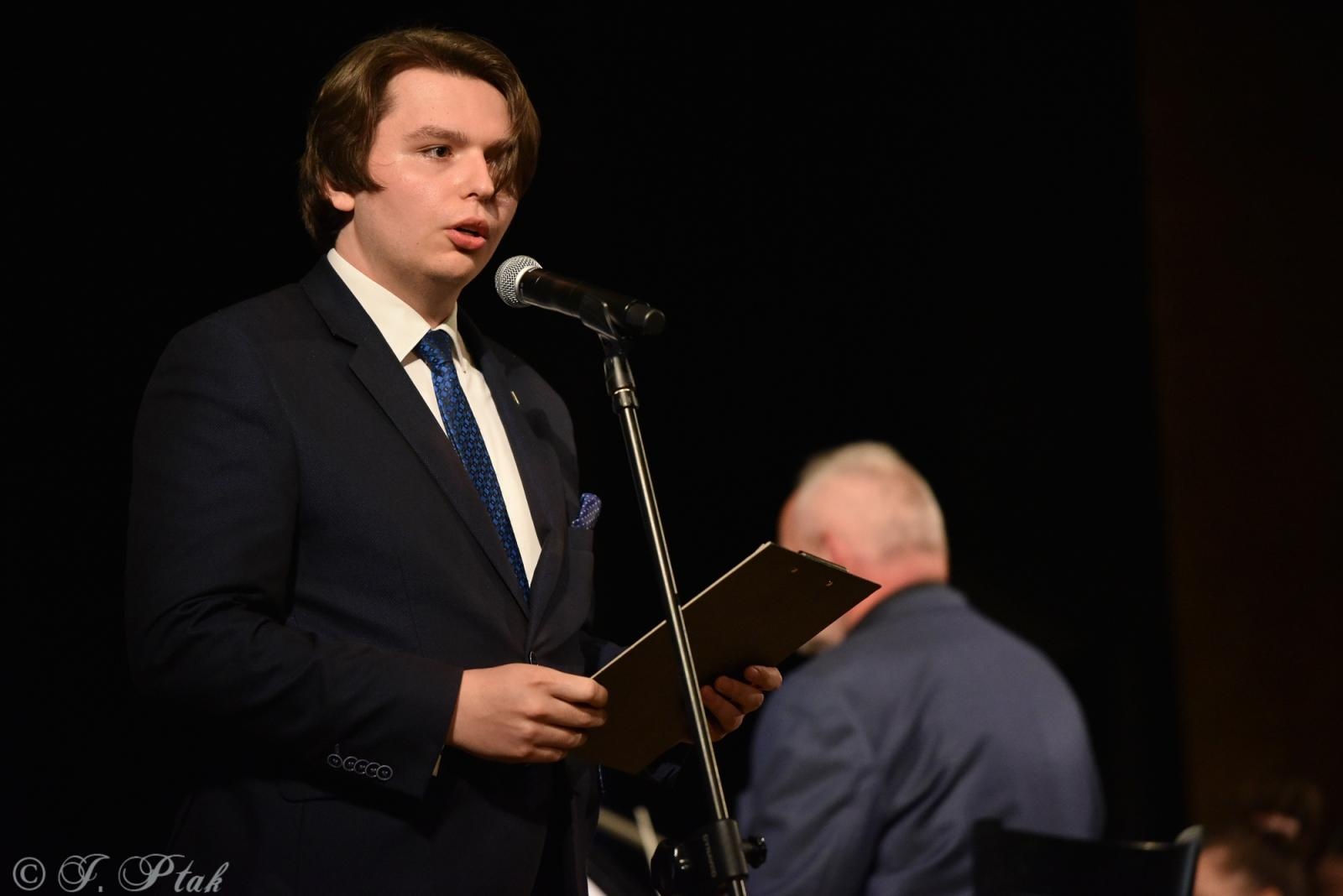 Zdjęcie w galerii na portalu naszraciborz.pl: Wyjątkowy Koncert Muzyki Filmowej. Orkiestry RCK i chór Bel Canto wystąpiły razem na jednej scenie wiadomości z regionu