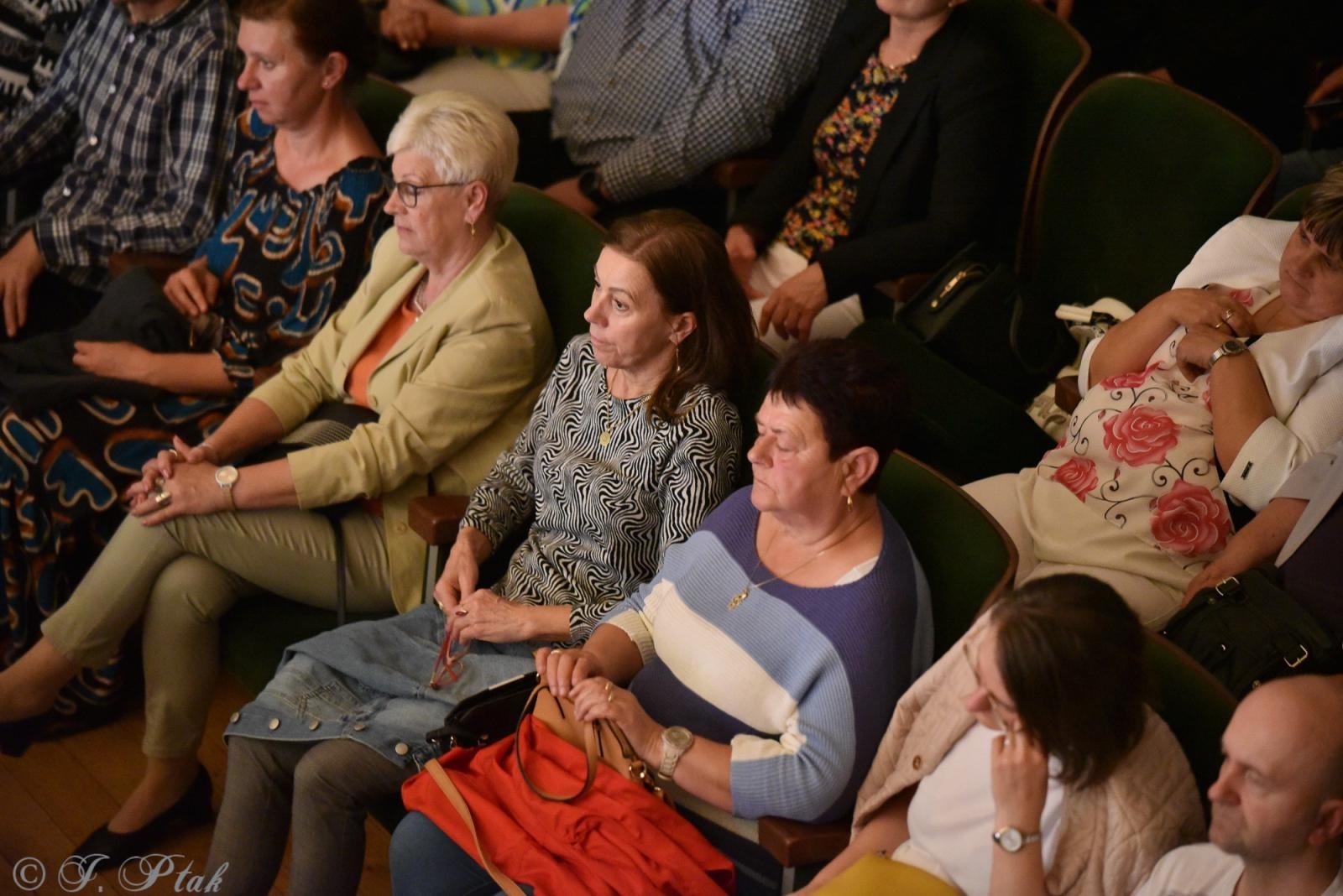 Zdjęcie w galerii na portalu naszraciborz.pl: Wyjątkowy Koncert Muzyki Filmowej. Orkiestry RCK i chór Bel Canto wystąpiły razem na jednej scenie wiadomości z regionu