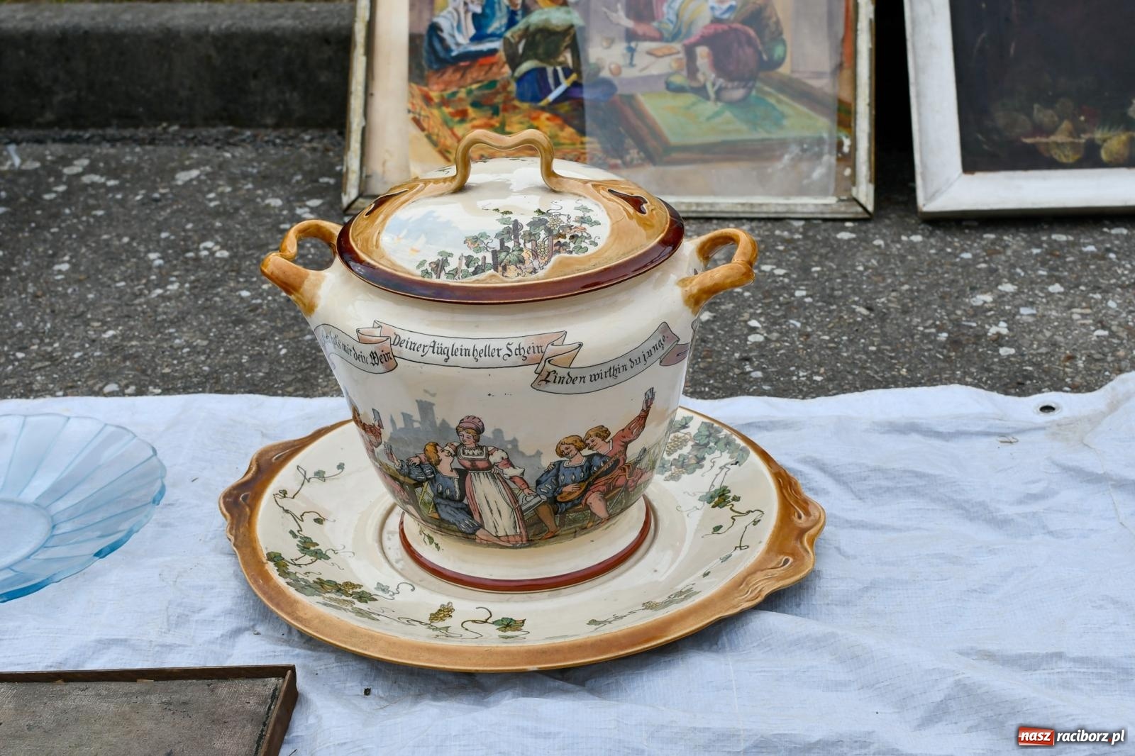 Zdjęcie w galerii na portalu naszraciborz.pl: Tłumy na jarmarku w Chałupkach [FOTO i WIDEO] wiadomości z regionu