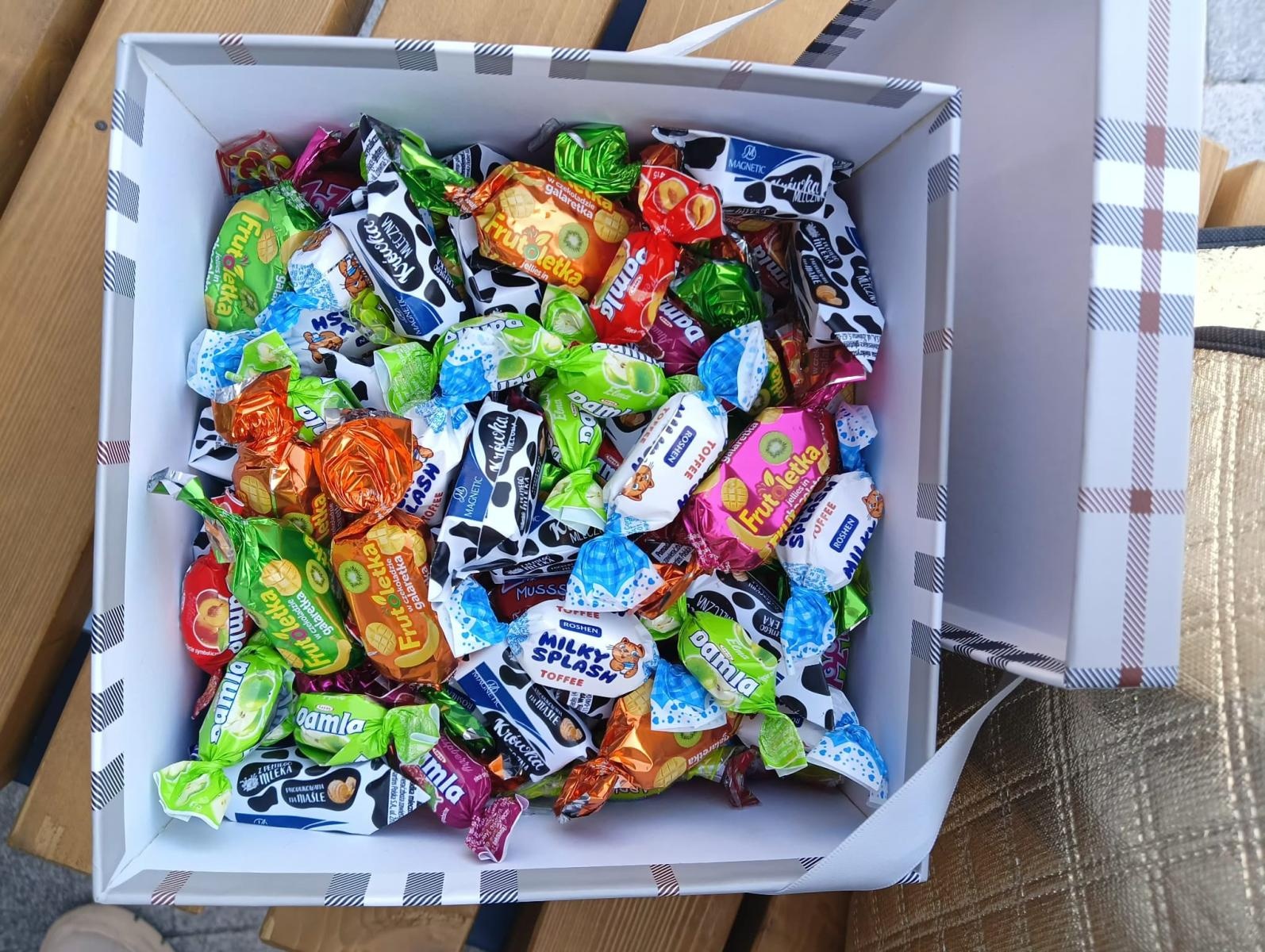 Zdjęcie w galerii na portalu naszraciborz.pl: Uczniowie Piętnastki na Warsztatach Sadzenia Kwiatów w Złotej Jesieni wiadomości z regionu