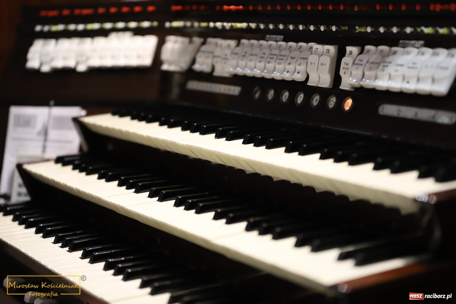 Zdjęcie w galerii na portalu naszraciborz.pl: Zebrzydowickie Echo z koncertem w kościele farnym wiadomości z regionu