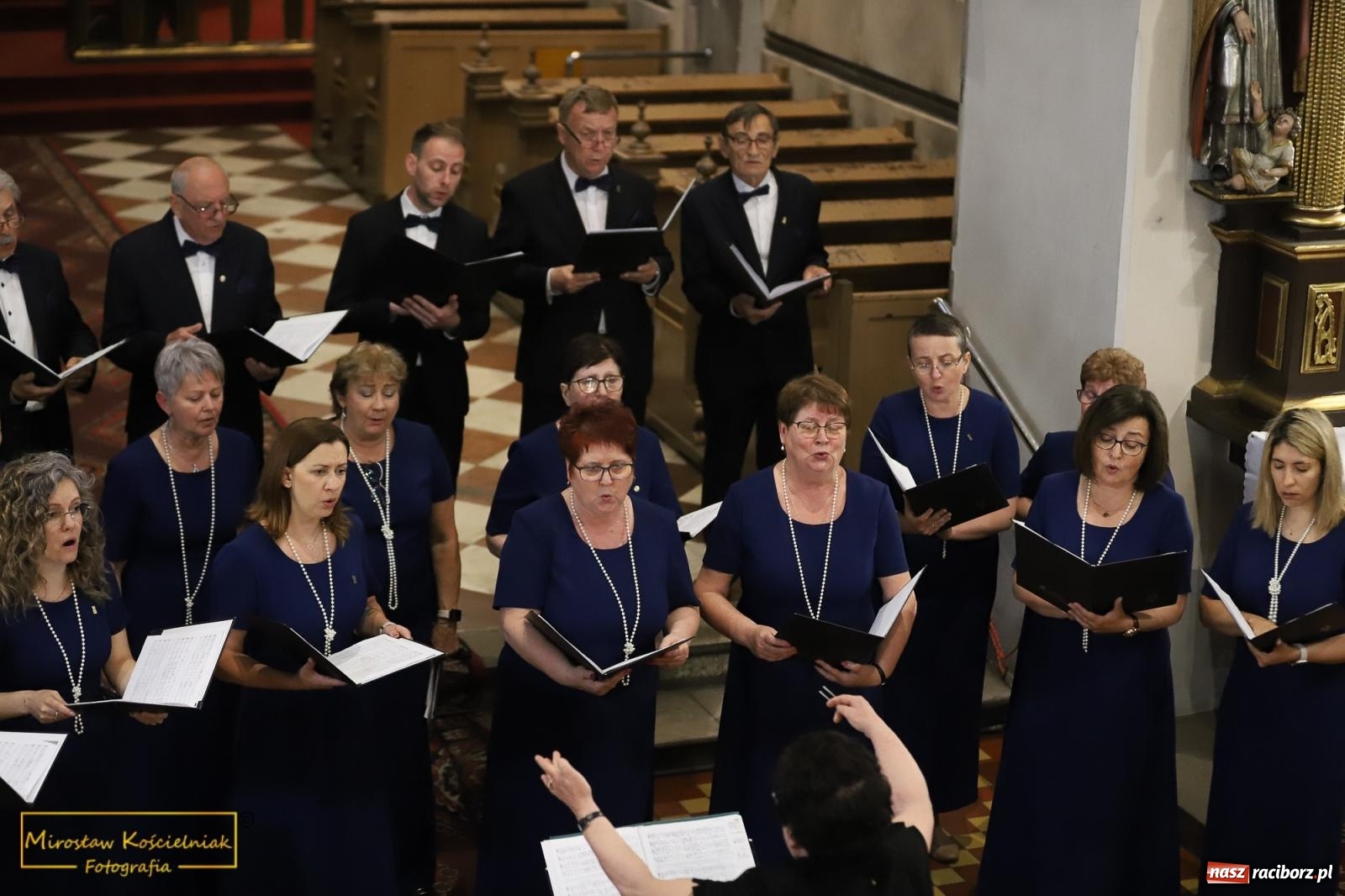 Zdjęcie w galerii na portalu naszraciborz.pl: Zebrzydowickie Echo z koncertem w kościele farnym wiadomości z regionu