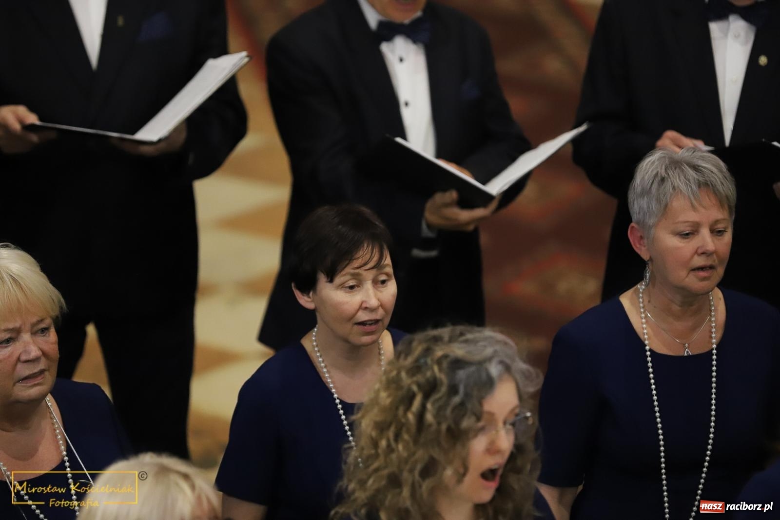 Zdjęcie w galerii na portalu naszraciborz.pl: Zebrzydowickie Echo z koncertem w kościele farnym wiadomości z regionu