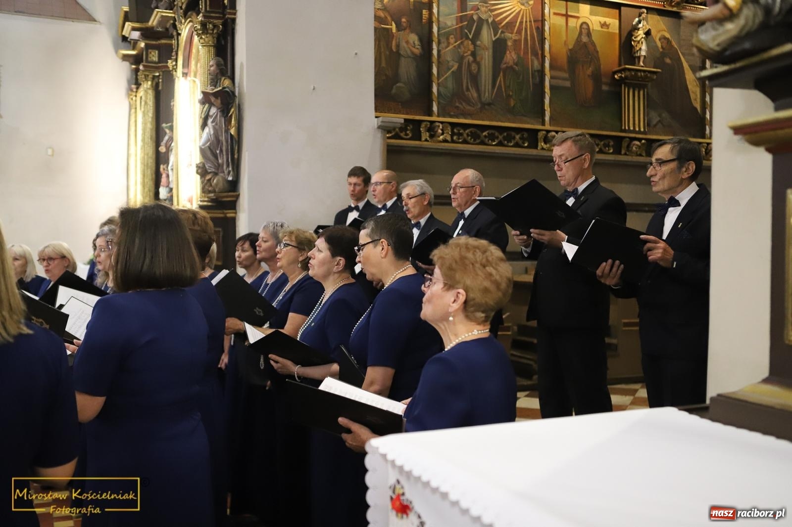 Zdjęcie w galerii na portalu naszraciborz.pl: Zebrzydowickie Echo z koncertem w kościele farnym wiadomości z regionu