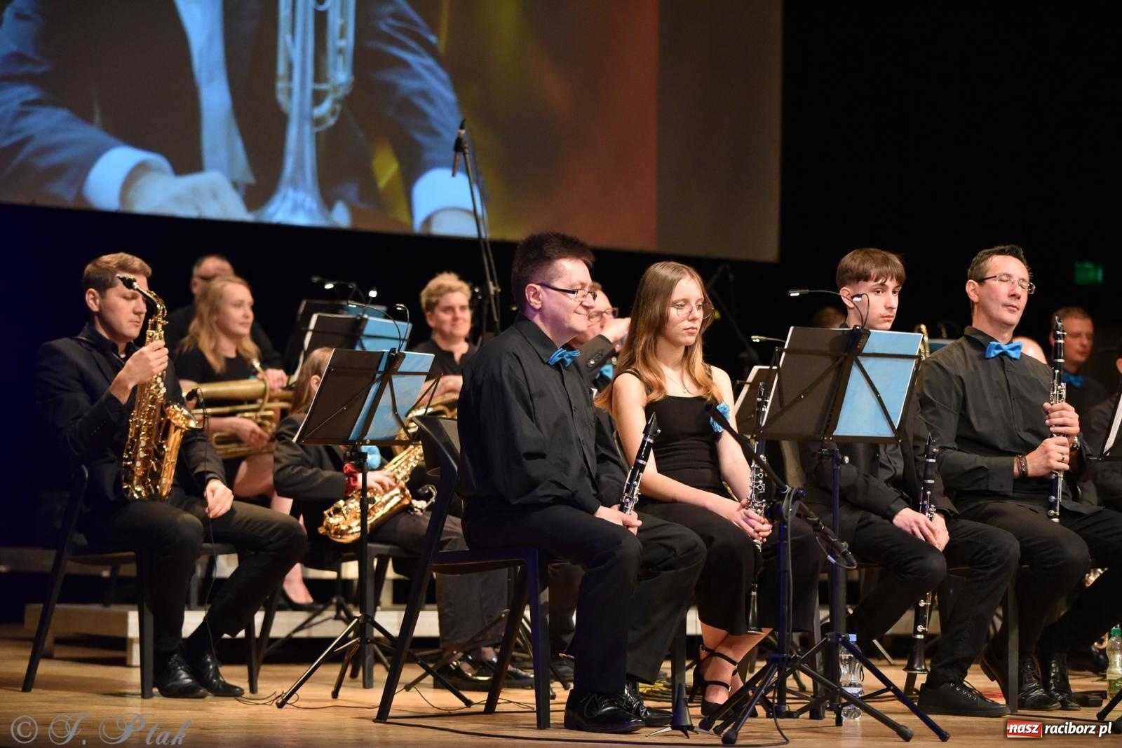 Zdjęcie w galerii na portalu naszraciborz.pl: Tribute to Zbigniew Wodecki na scenie RCK [FOTO i WIDEO] wiadomości z regionu